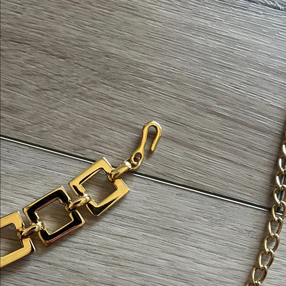 Gold Chain Link Belt - Picture 6 of 10